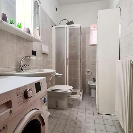 Ampio E Luminoso Monolocale Перуджа