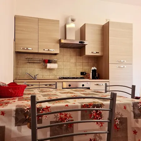 Ampio E Luminoso Monolocale דירה