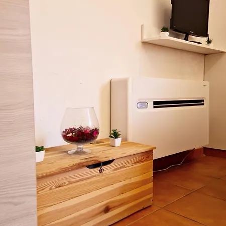 Ampio E Luminoso Monolocale דירה *