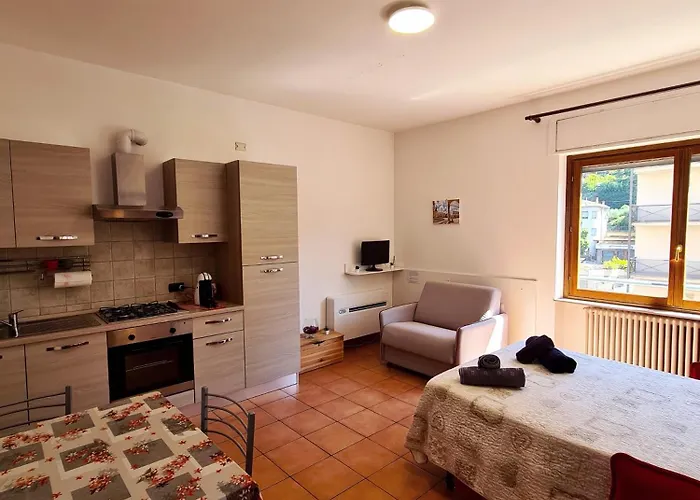 Ampio E Luminoso Monolocale Διαμέρισμα *